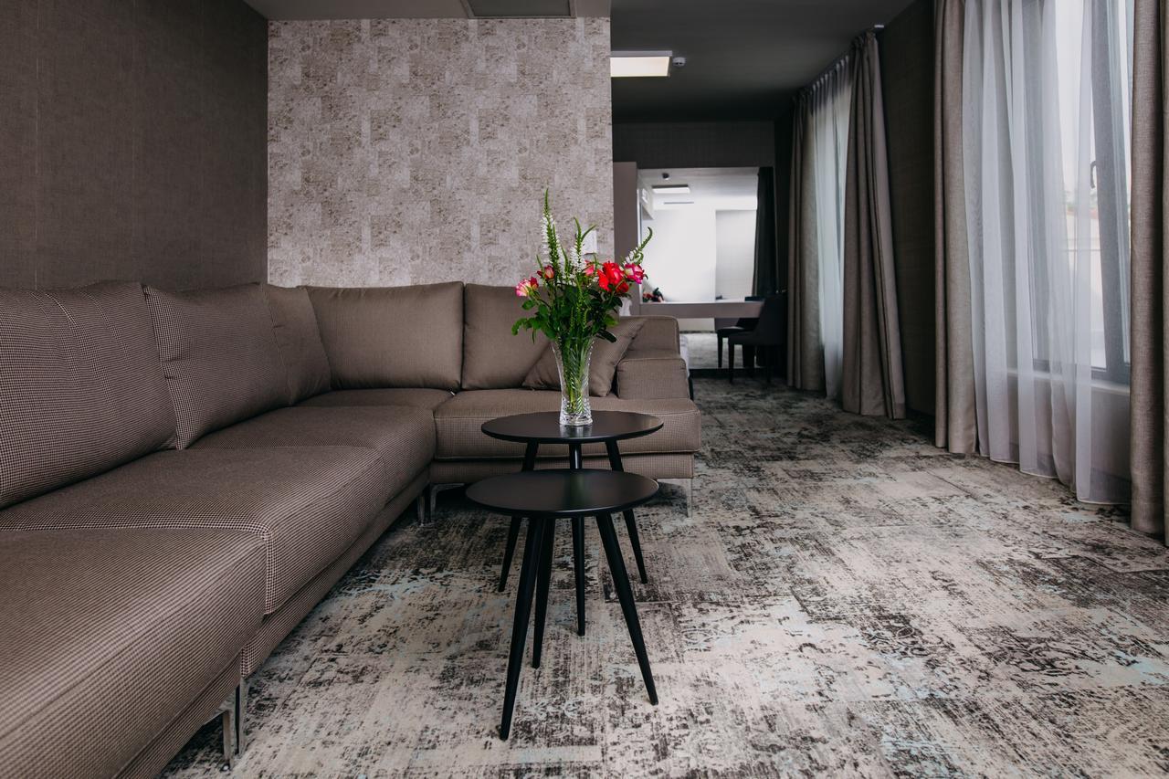 Hotel Leva - Vratsa Buitenkant foto