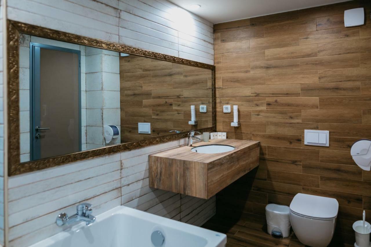 Hotel Leva - Vratsa Buitenkant foto